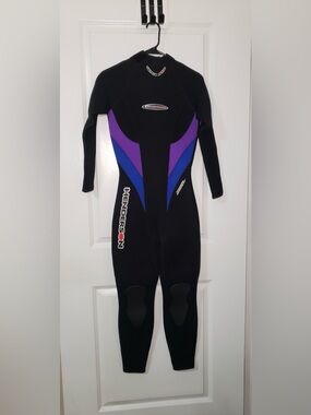 Henderson Womens 5mm Titanium Stretch Full Wetsuit Size 8 Black Blue Purple